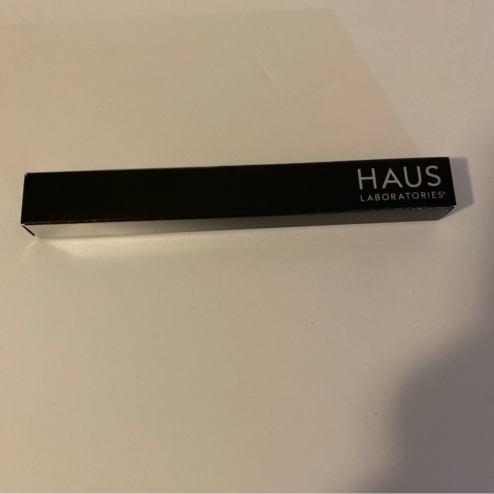 HAUS LABORATORIES by Lady Gaga: EYE-DENTIFY GEL PENCIL EYELINER Color: Dazzled